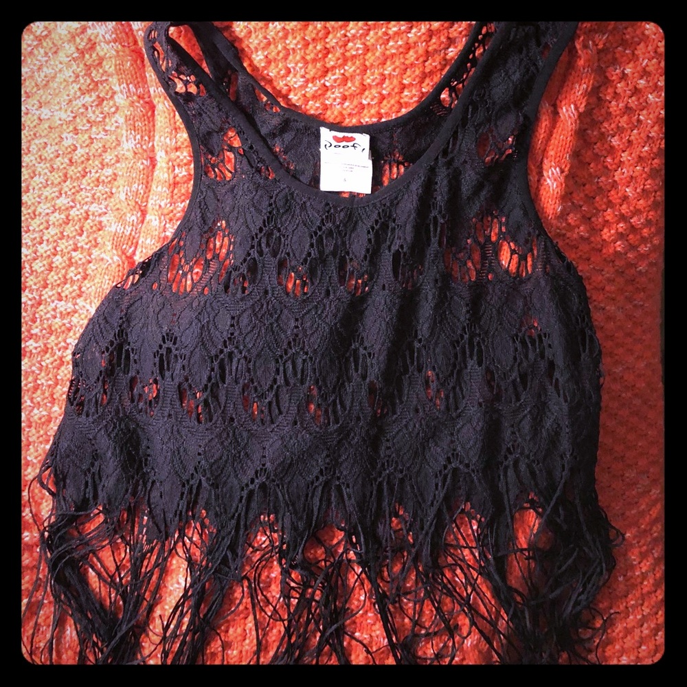 Black fringe top 🖤